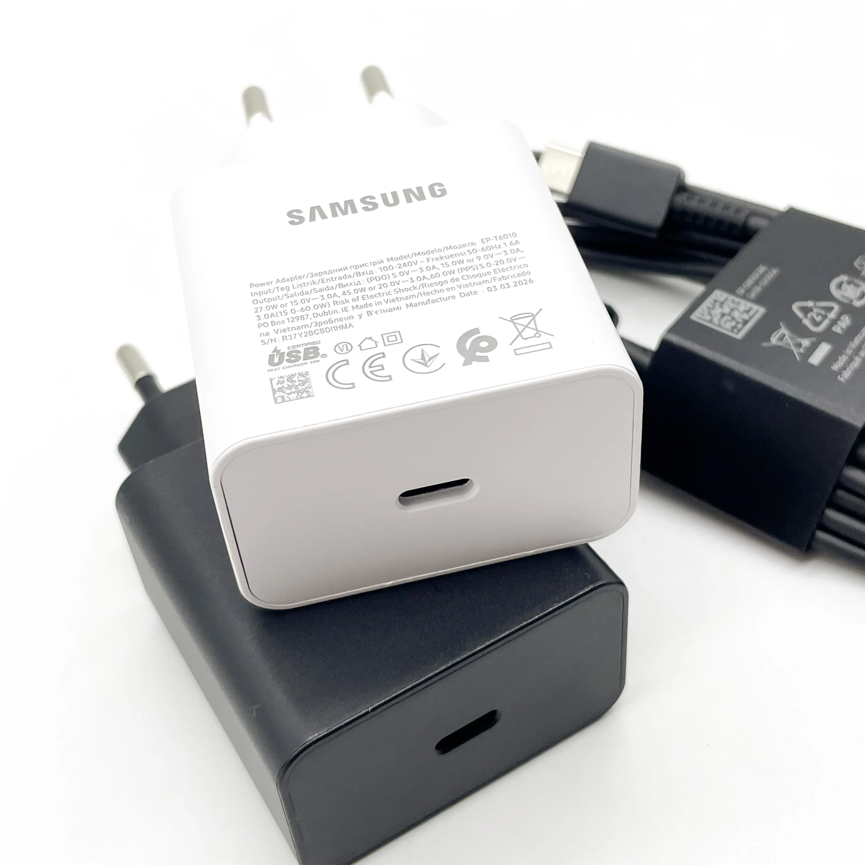 High-Power 60W Super Fast Charging Adapter with 1.8M Type-C Cable