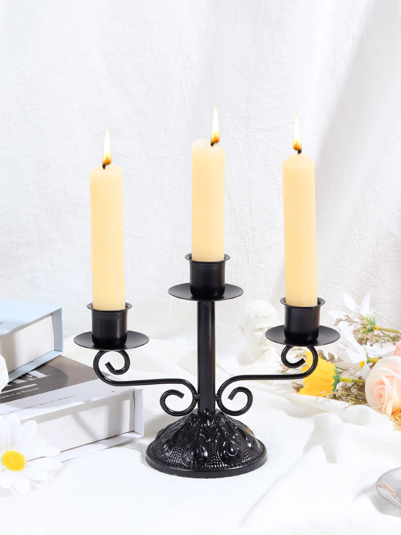 1pcs Vintage candle holders household decorations dining table decorations French Nordic romantic candlelight dinner props candle holders
