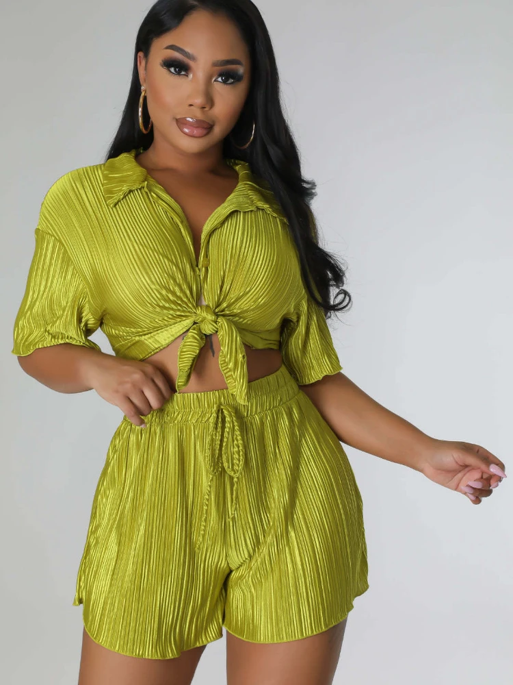 

2023 Summer Shirt Pressed Pleated Short-sleeved Loose Set of Two Fashion Pieces for Women New Casual Suit Sexy Shorts Suit