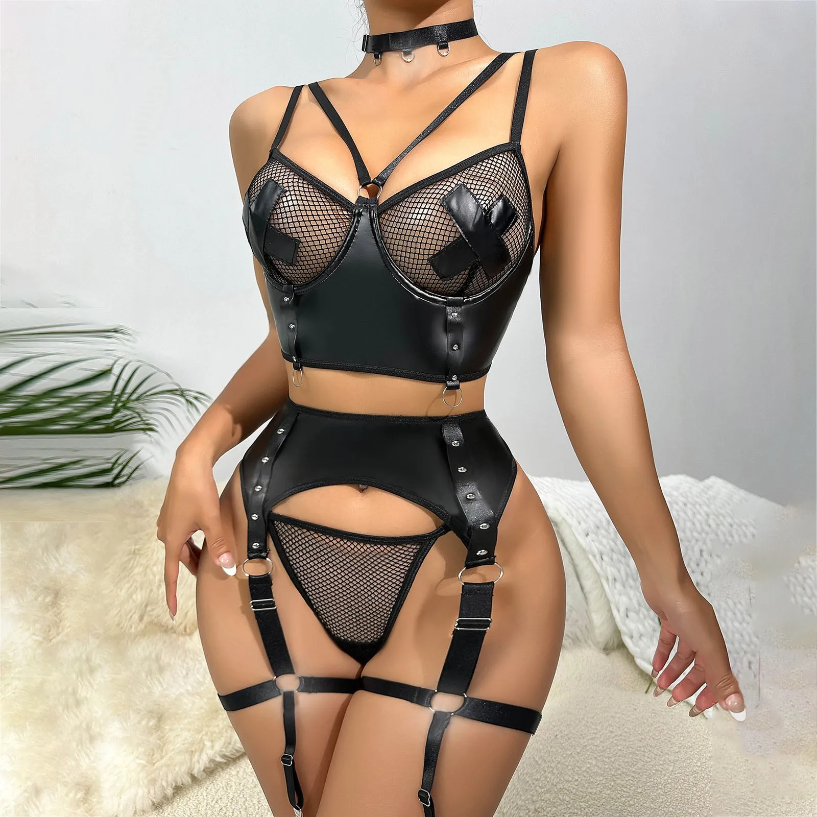 

Sexy Patent Leather Bra Set Womens Seamless Shockproof Without Underwire Bralette Transparent Elastic Waist Thongs Lingeries Set