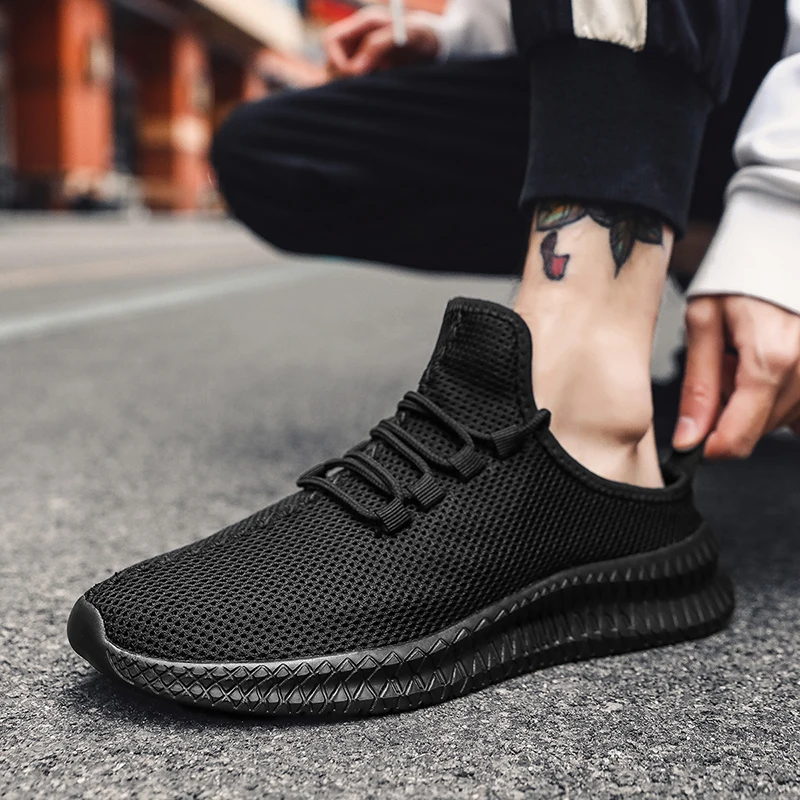 Mens Half Slippers Summer Breathable Mesh Outdoor Casual Walking Shoes Large Flat Light Mesh Slippers Sandals