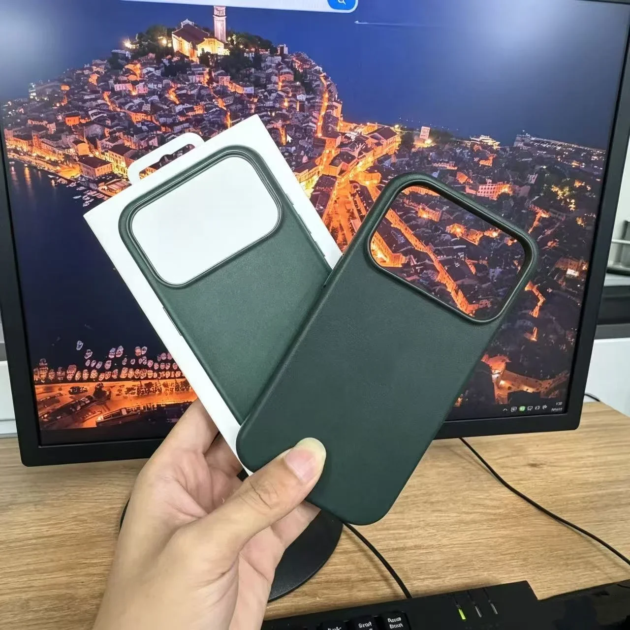 iPhone 17 Pro / 17 Pro Max용 가죽 자석식 휴대폰 케이스(독립적인 카메라 버튼 포함) 낙하 방지 충격 방지 커버