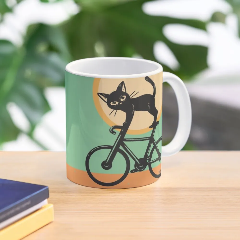 

Cat loves a bike Coffee Mug Tourist Creative Cups Mug