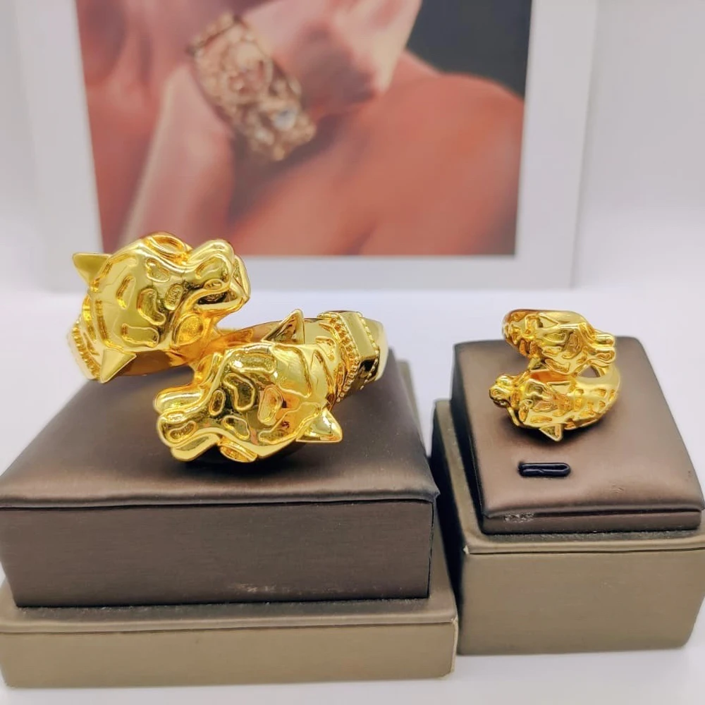 S812a5e7aa1bb4f108c3828d14fe40f53f