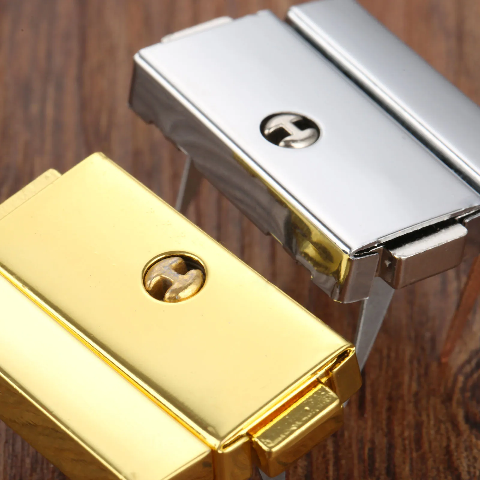 Box Hasps Zinc Alloy Lock Toggle Catch Latches for Jewelry Suitcase Buckle Clip Clasp Vintage Hardware Silver 33*25mm 1PC