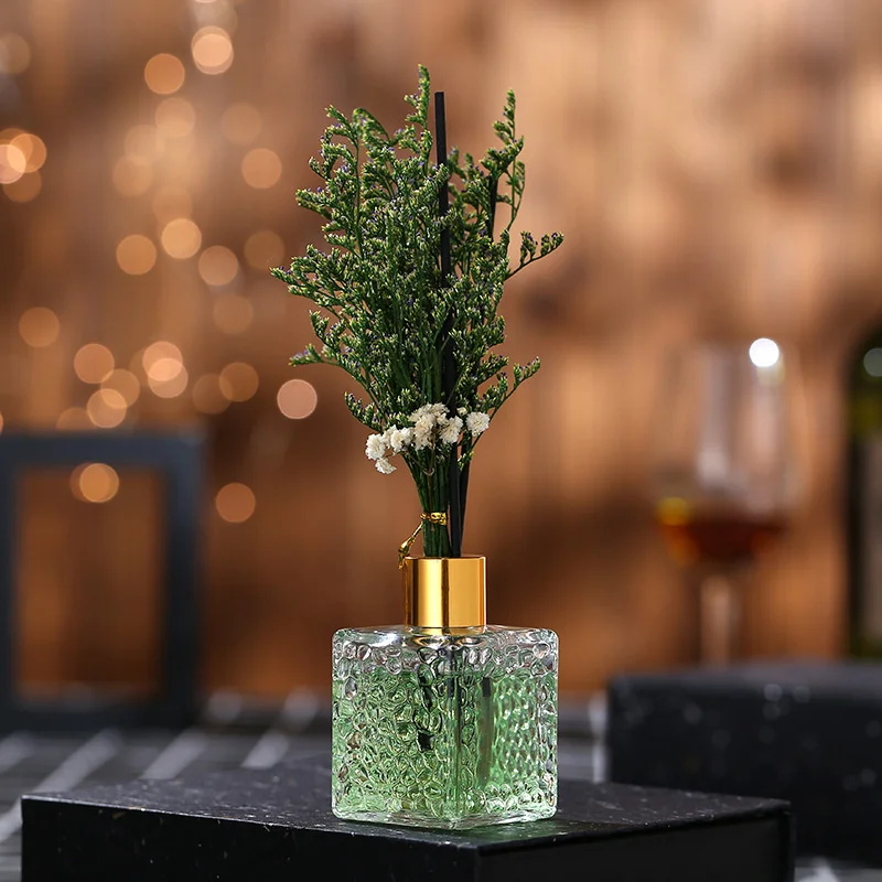 Aromatherapy Essential Reed Oil Diffusers With Natural Sticks 4 Aromatherapy Essential Reed Oil Diffusers With Natural Sticks 4