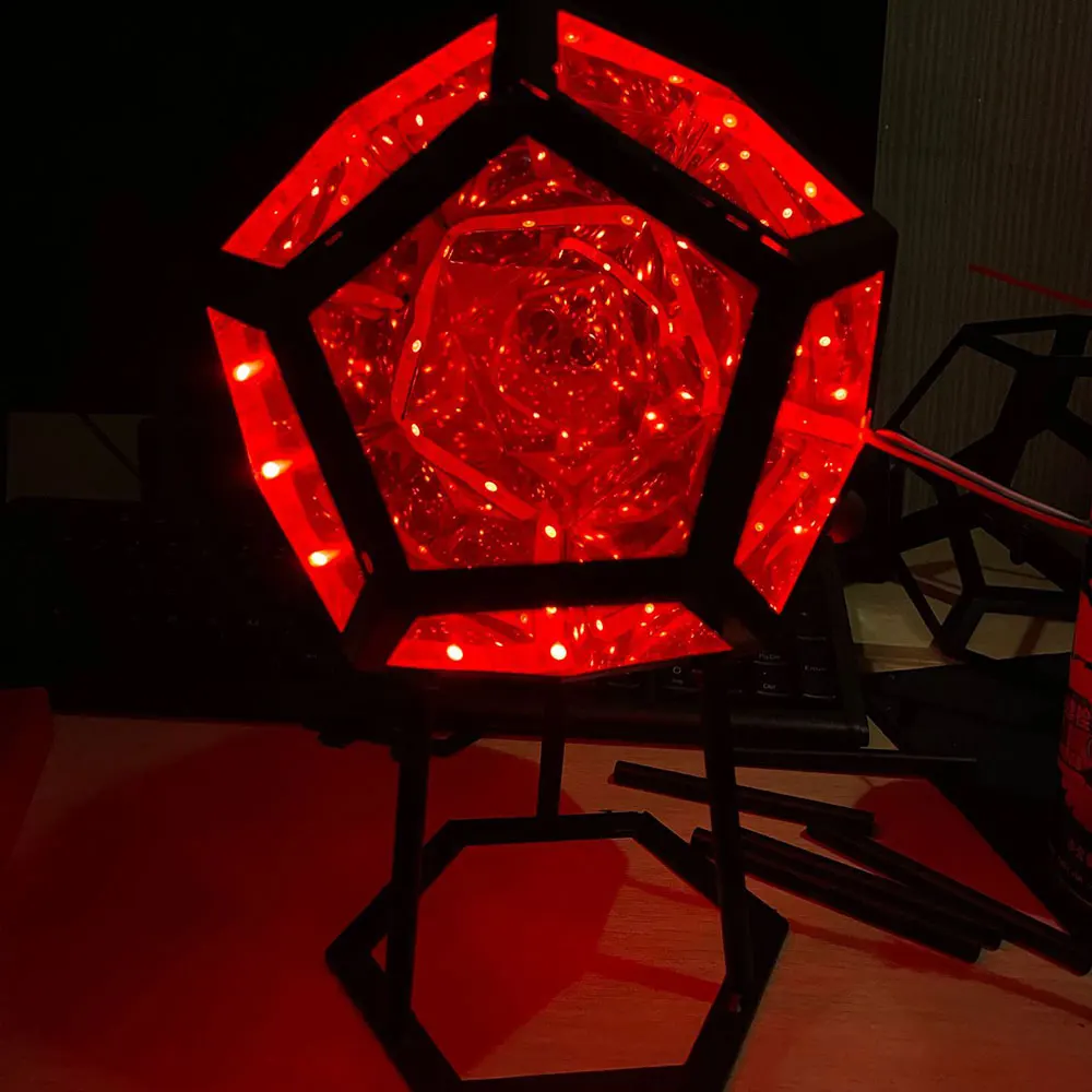 פנטזיה גיאומטריה שטח LED אמנות מנורת אינפיניטי Dodecaedron צבע אמנות אור USB טעינת חג המולד מתנות קישוטי לילה אור