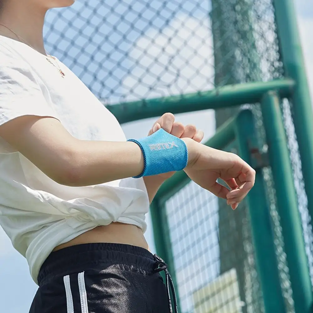 

1PC Sport Wristband Fitness Gym Wrist Sweatband Tennis Volleyball Wrist Brace Sport Safety Wrist Support Sweat Band Protector
