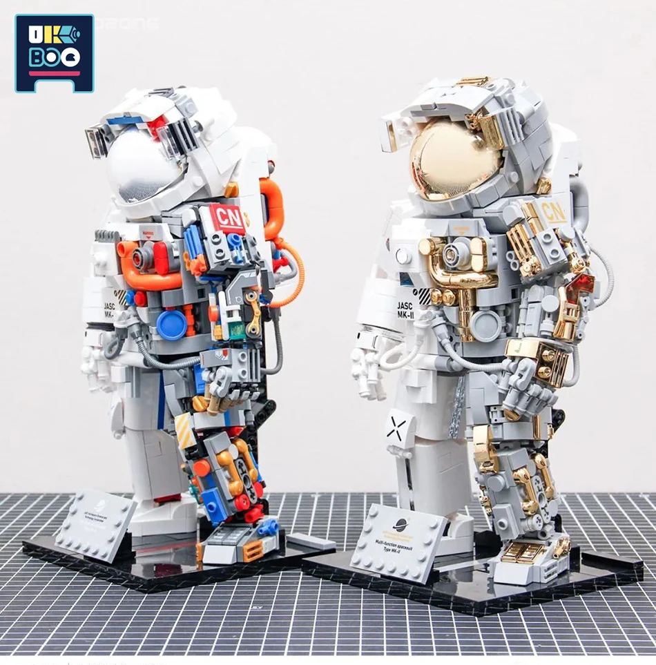 Spaceman Astronaut Blocks MOC Moduler Building Blocks Diy Puzzle Space  Explore Astronaut Adventure Brick Model Toys Christmas Gifts(900 Pieces) 