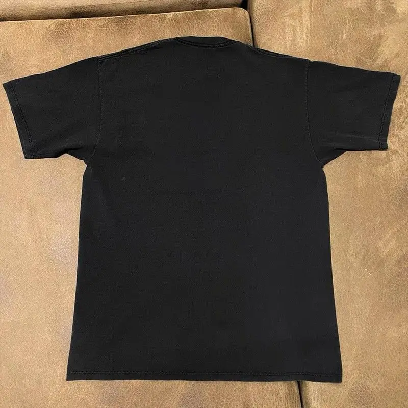 Рисунок 4 - Женская и мужская футболка с надписью европейские