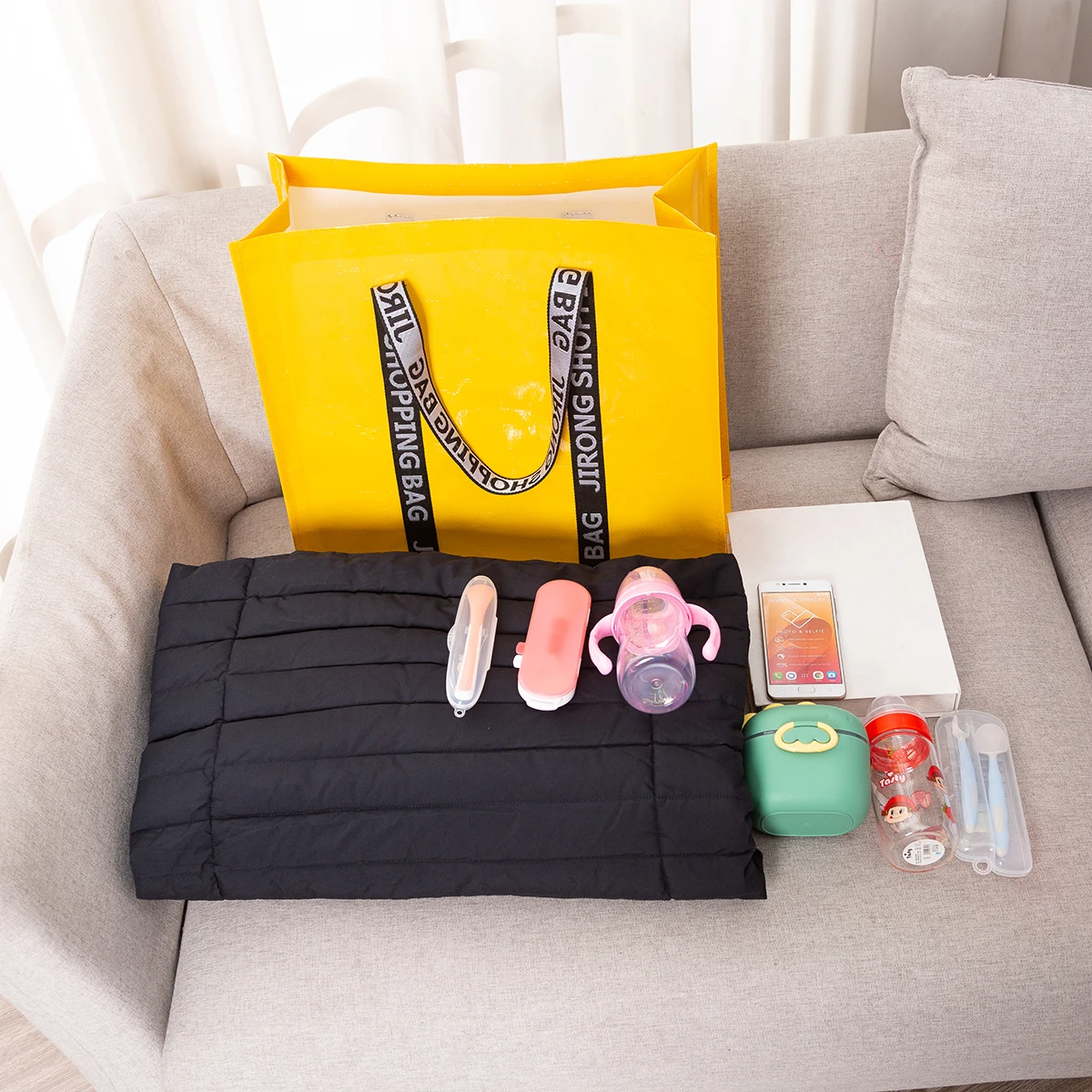 Luxury Eco-Friendly Waterproof Tote Bag - High-End Fashion Travel and Outdoor Shopping Companion with Spacious Capacity