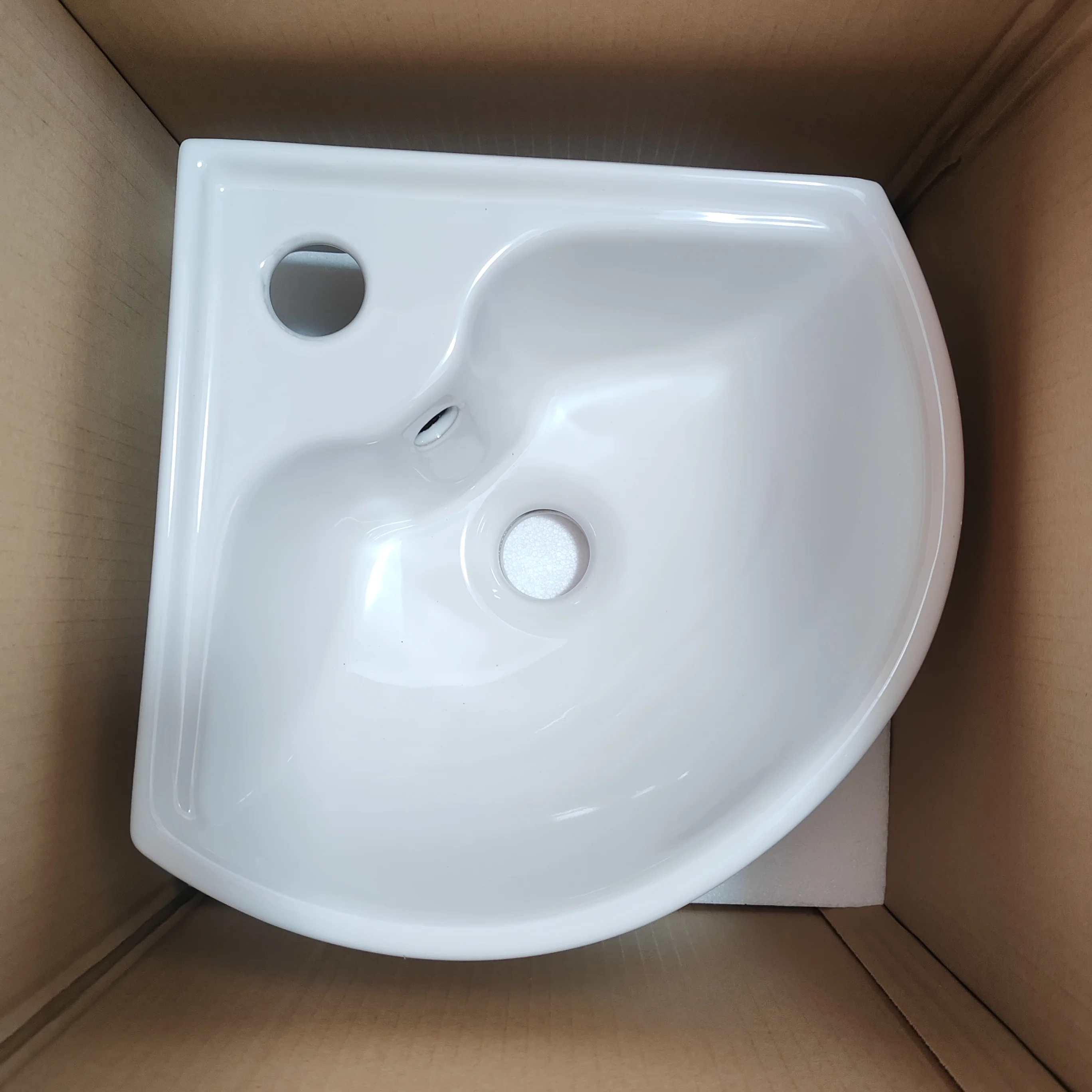 255*255*120mm Triangular Washbasin Corner Ceramic Sink Mini Single Basin Small Apartment Wall-hung Hand Wash Basin for Bathroom