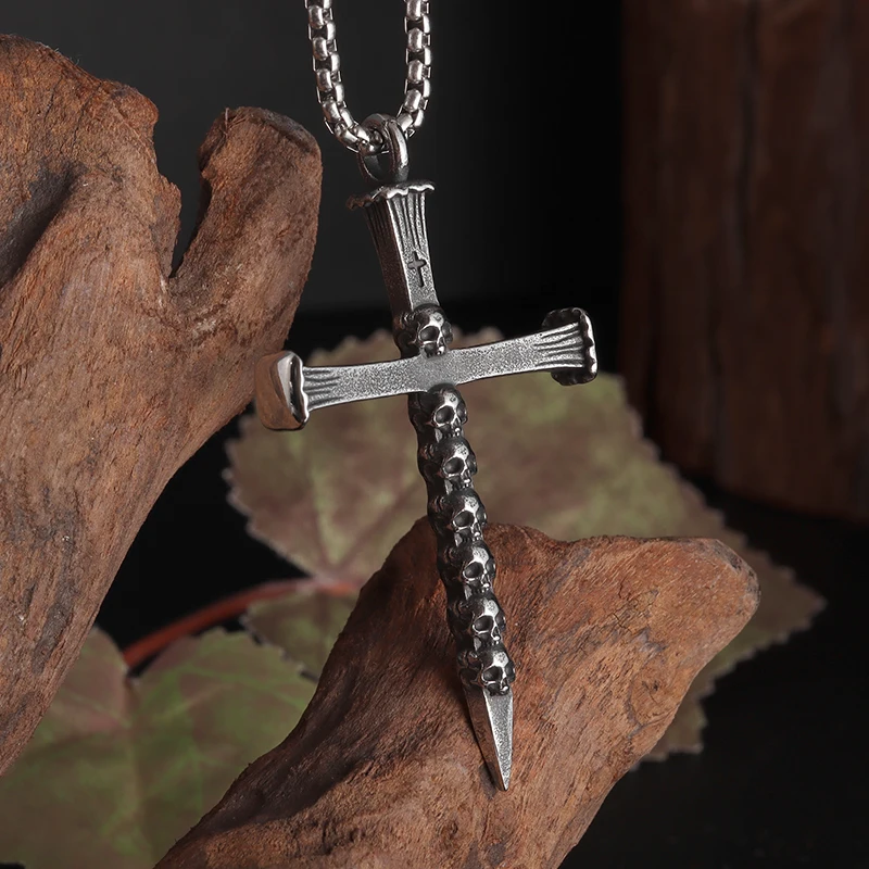 

New Christian Jesus Crucifixion Skull Cross Pendant Necklace Men Women Gothic Punk Religion Amulets Jewelry Gifts