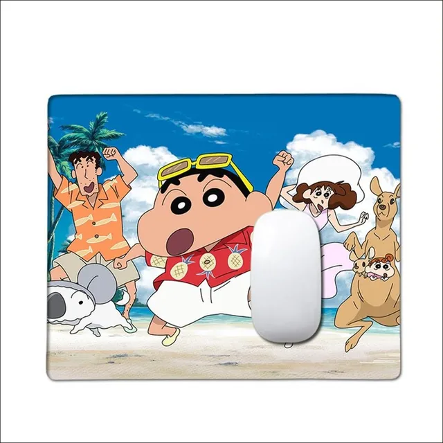 맞춤형 신짱 마우스 패드로 책상 환경을 밝거나 편안하게 꾸미세요.