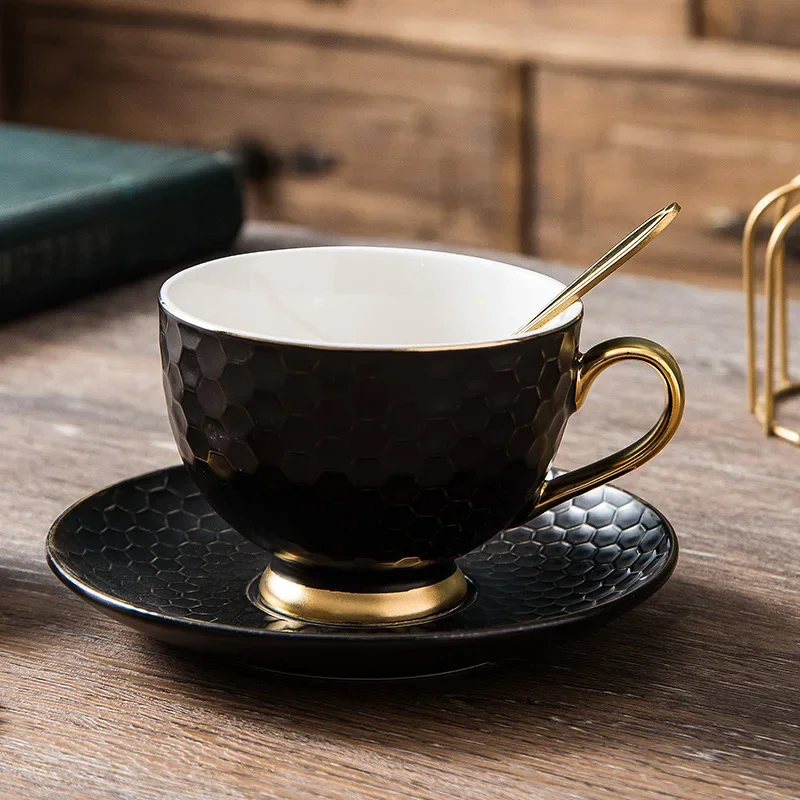 Tazze Caffe Tazze da latte da 350 ml Tazze da caffè in ceramica e piattino Set da colazione in ceramica Tazza da latte Tazza da tè pomeridiana Tazze d'acqua in porcellana Tazzine