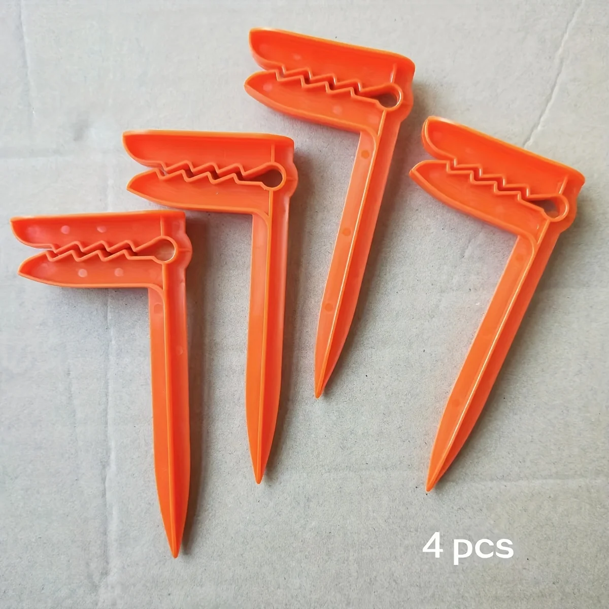 Outdoor Beach Towel Clips (4-Pack) 4