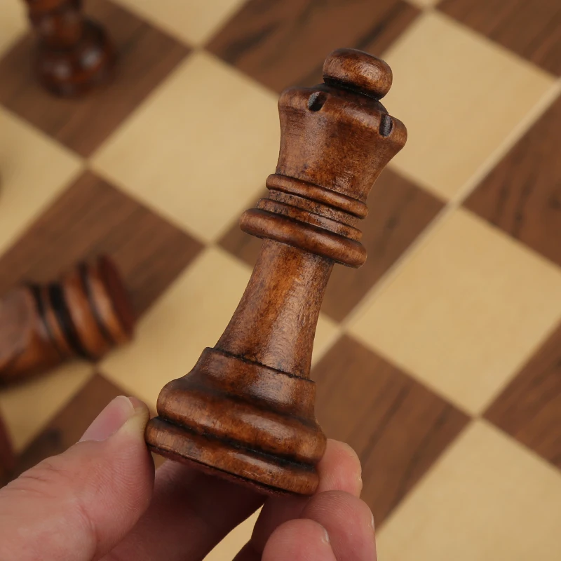 4 Queens International Chess Game Wooden Chess Set Wooden Pieces Foldable Chessboard Gift Toy I157