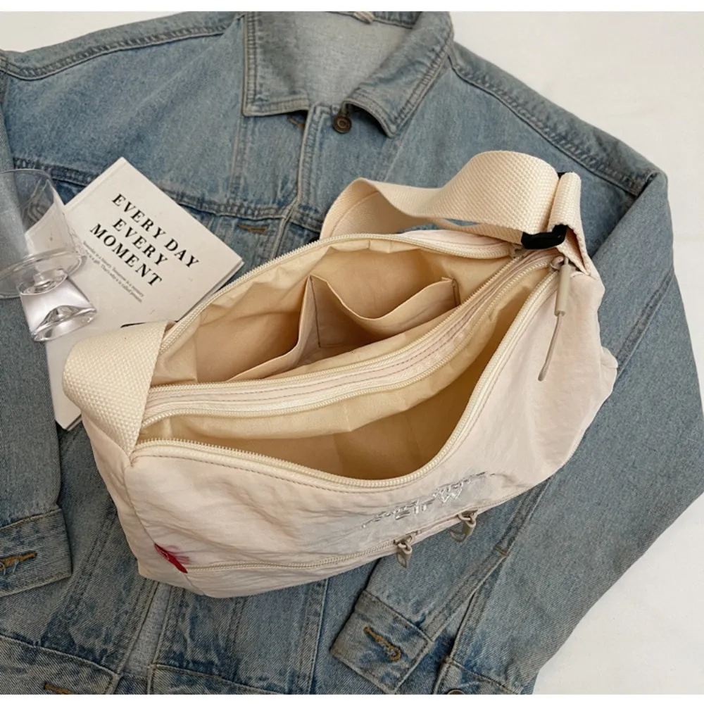 Japanese Xiaoqing New Lightweight Commuter Women's Crossbody Bag Large Capacity Nylon Cloth Adjustable Strap Shoulder Bag 2026