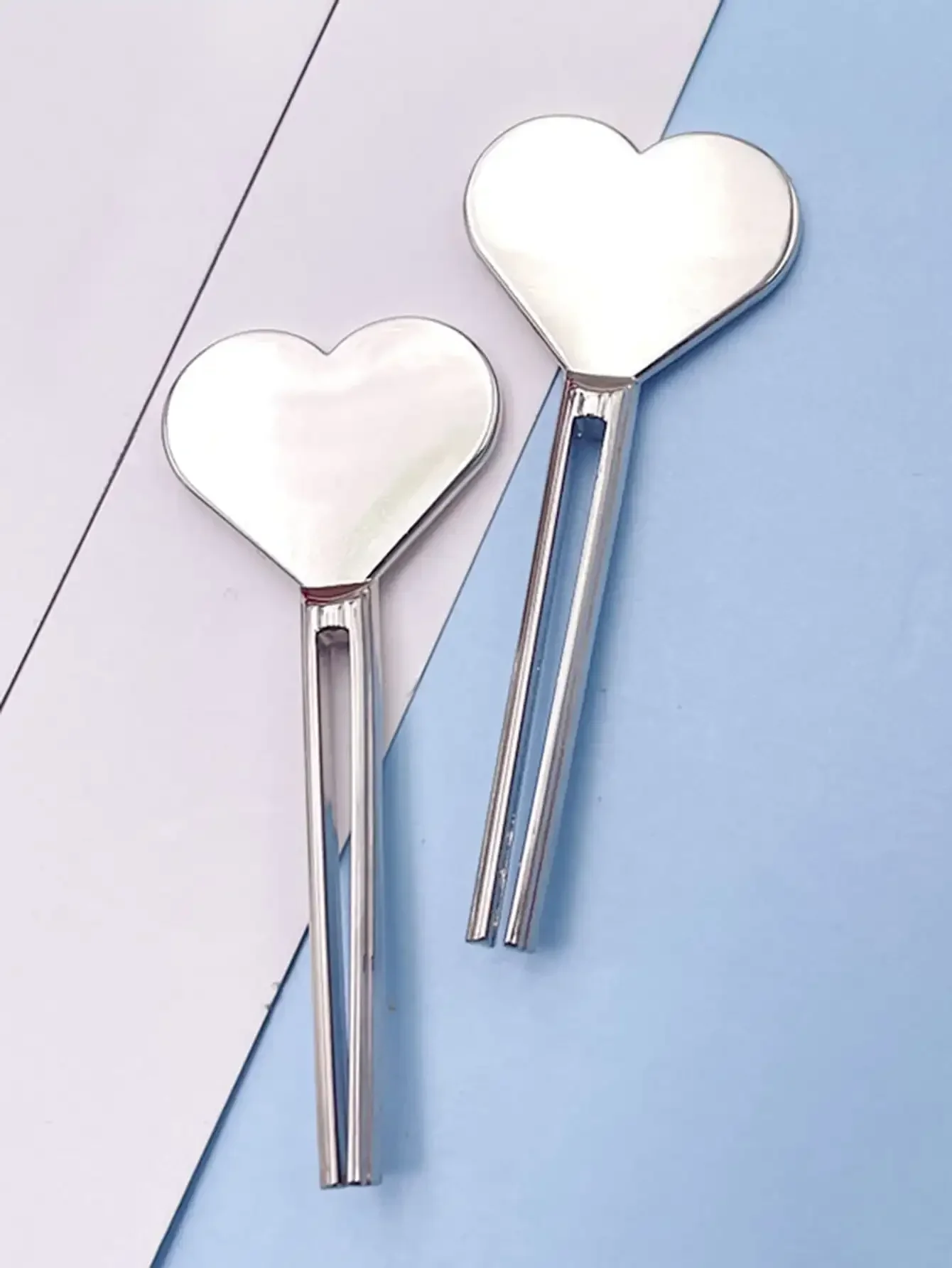 Description Picture 5 of item1/2pcs-Creative Toothpaste Tube Squeezer Simple Toothpaste Roller Stainless Steel Labor Saving Toothpaste Tube Wringer Presser