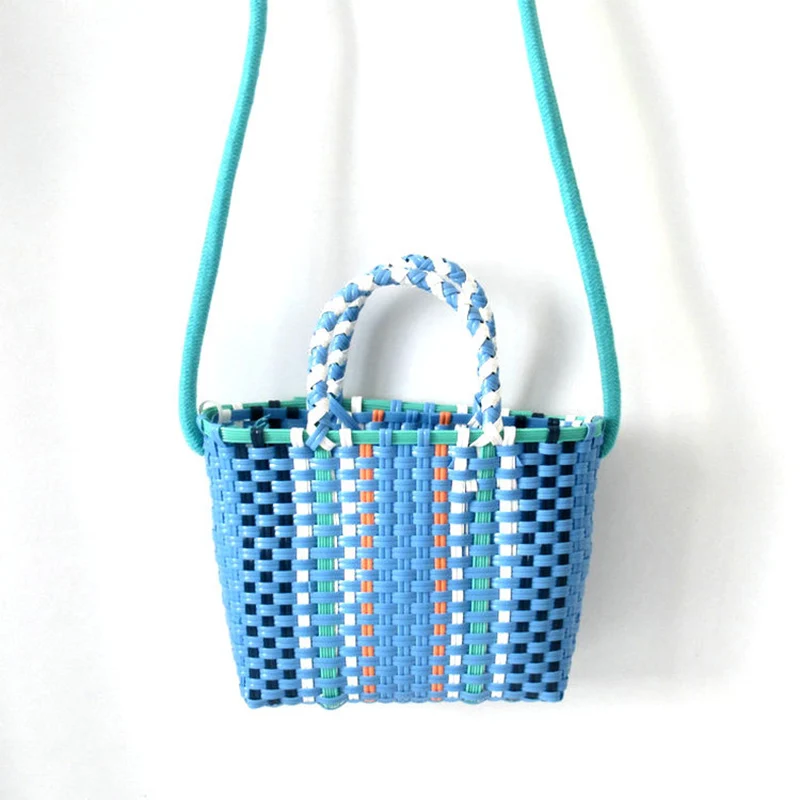 Colourful woven shoulder handbag with strap, ideal for casual daily use or outings – includes free shipping in Singapore.
