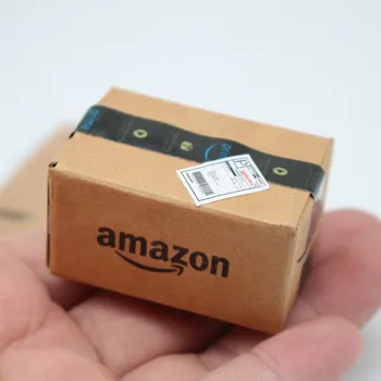 Mini scatola di consegna per bambole in scala 1:12 Scatole di cartone di simulazione Miniatura portatile Mini bambole in legno vintage Accessori Decorazioni per la casa 1