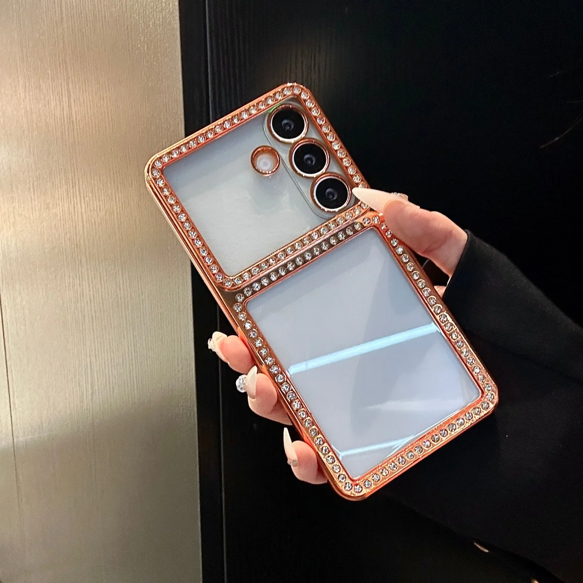 Elegant Glitter Diamond Clear Phone Case with Rhinestone Accents and Shockproof Design