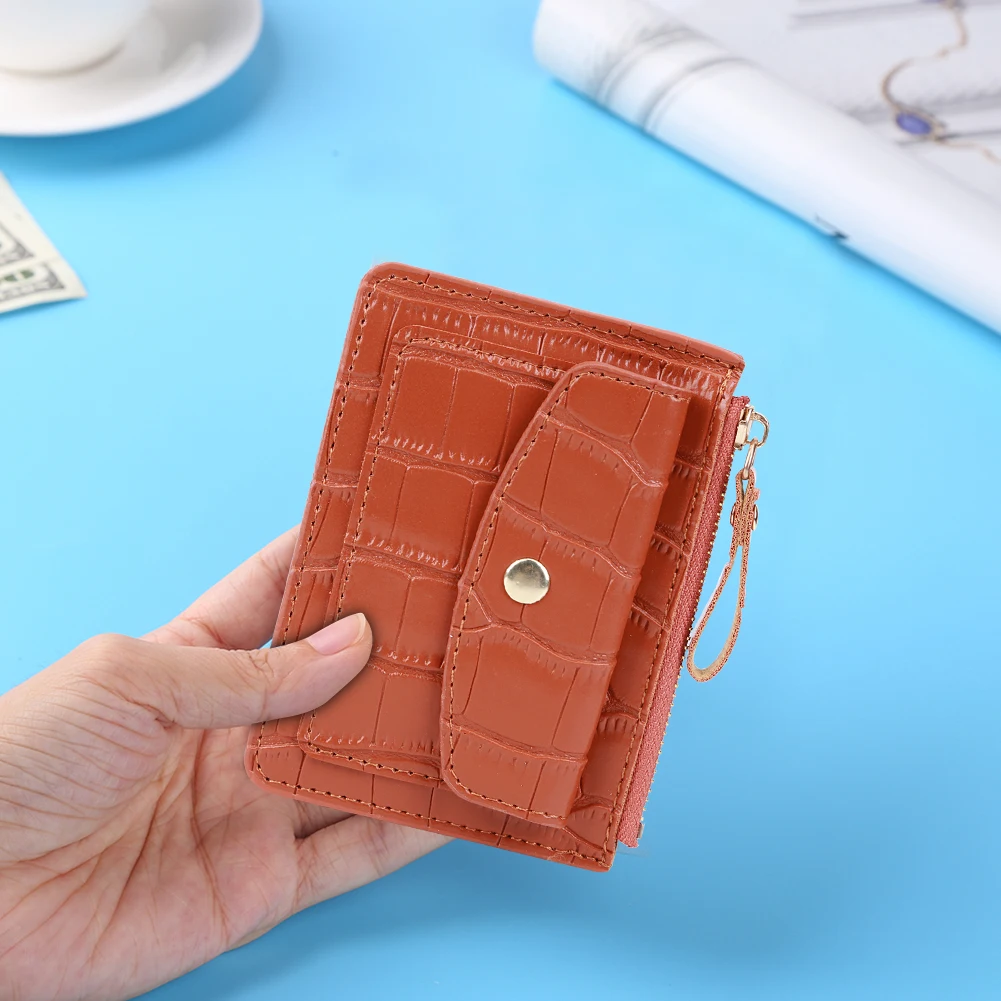 Fashion Female Wallet Short Multi Layers Purse Card Organizer Vintage Ladies Clutch Handbags with Alligator Patterns Designed 6