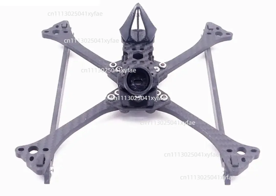 Kit cadre drone course 5 pouces fibre carbone FPV RC - FIVE33 Standard/Lite/Plus, vue d'ensemble du châssis noir en fibre de carbone.