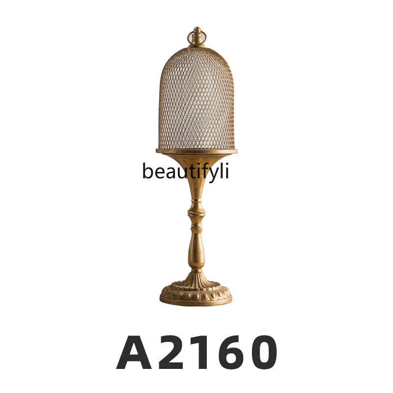 

American Retro Iron Art Candlestick Slightly Luxury Decoration Decoration European Style Candle Holder Wedding Props