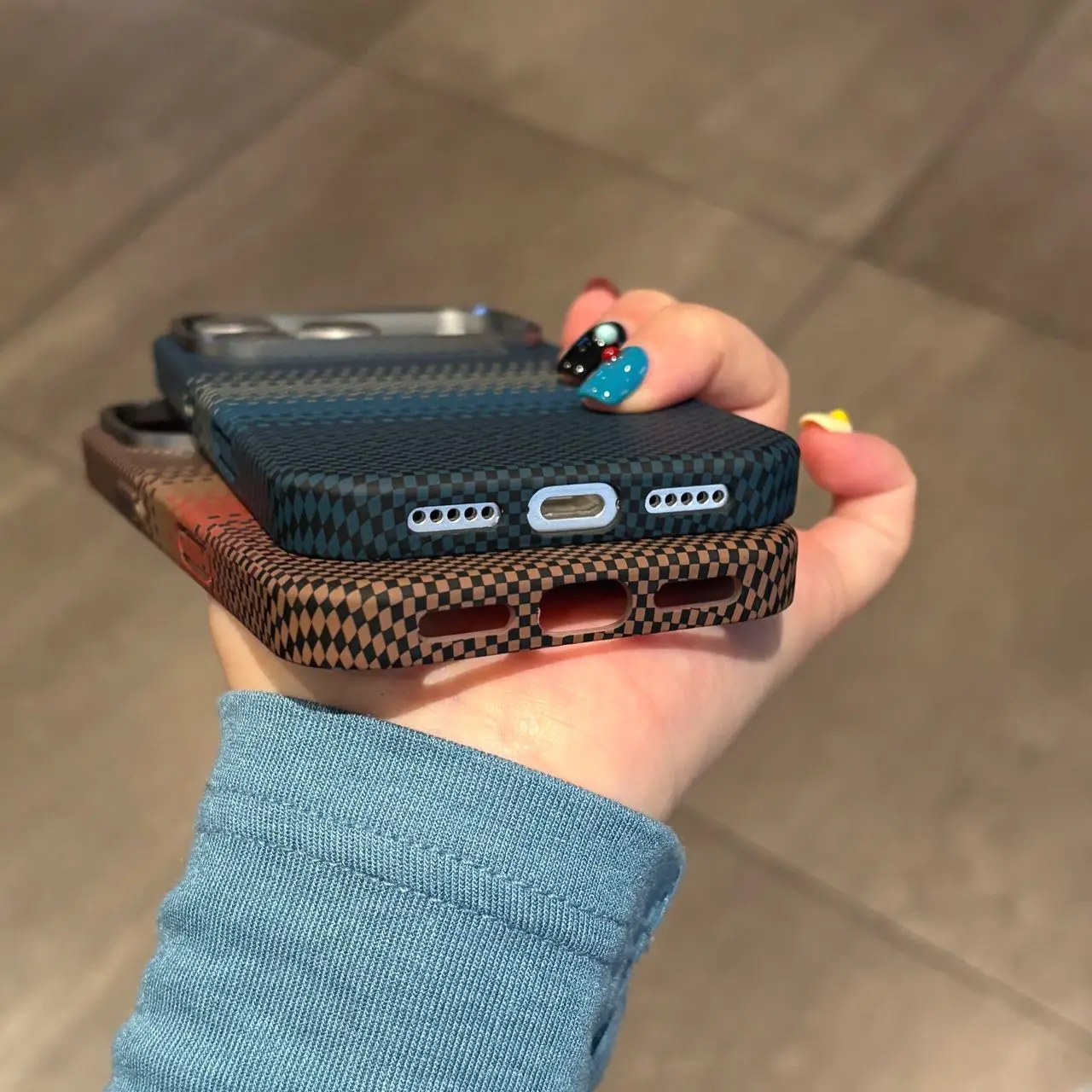 Luxury Carbon Fibre Kevlar Pattern Phone Case with MagSafe-Compatible Wireless Charging