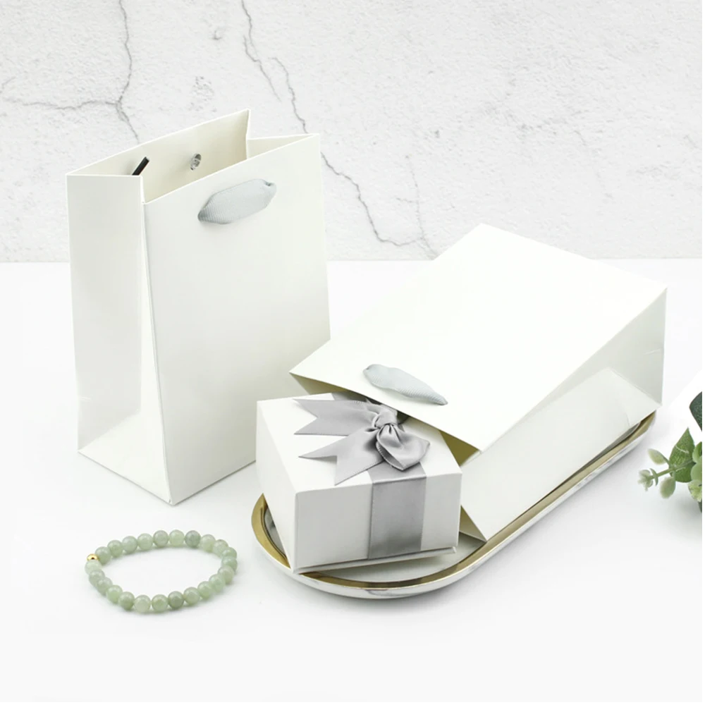 50pcs/lot Personalized Logo White Paper Tote Bag With Gray Ribbon Custom Shopping Bags Wedding Party Gift Bags Bulk with Handles