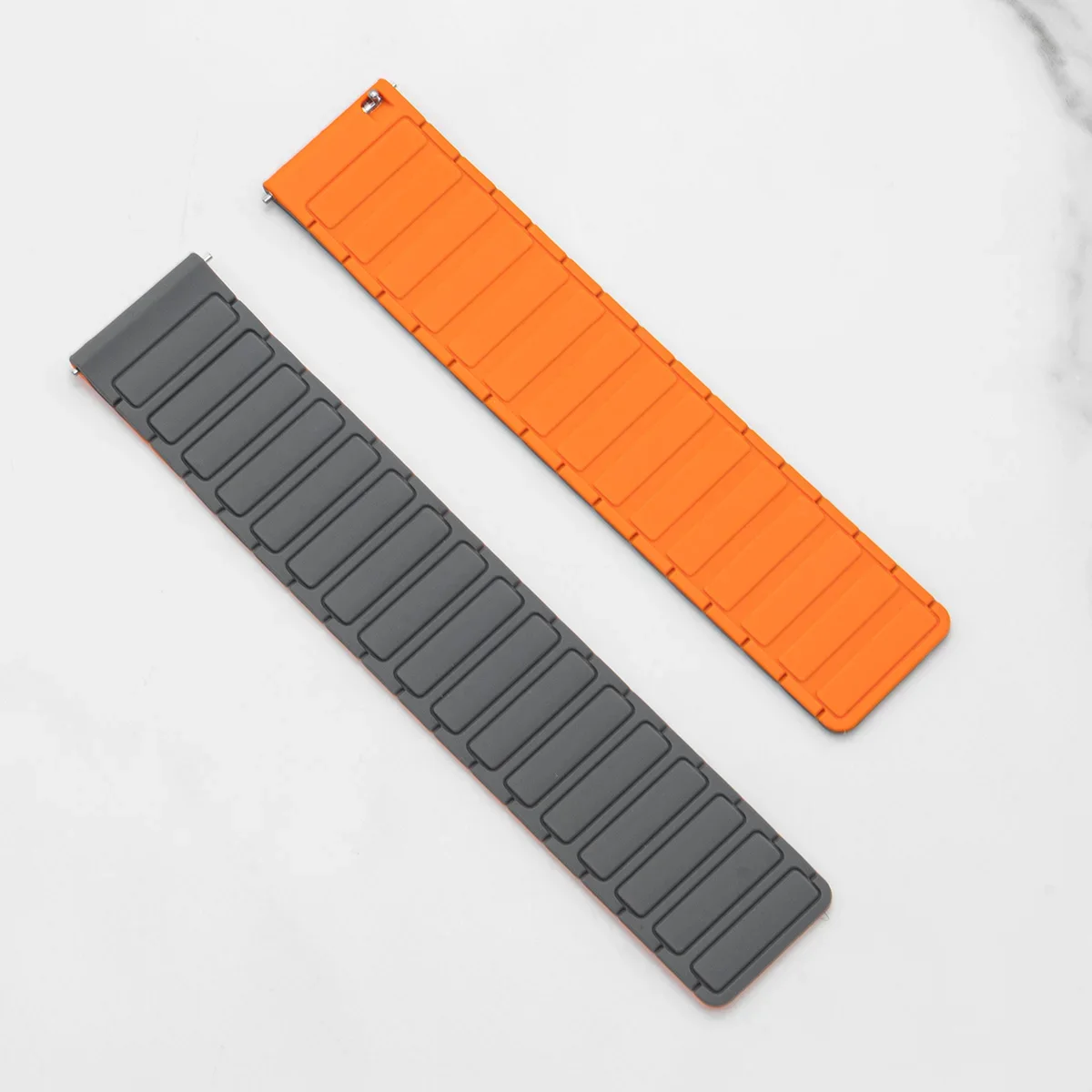 Magnetic Silicone Sport Strap, 22mm - Soft Loop Bracelet in Color 2/1