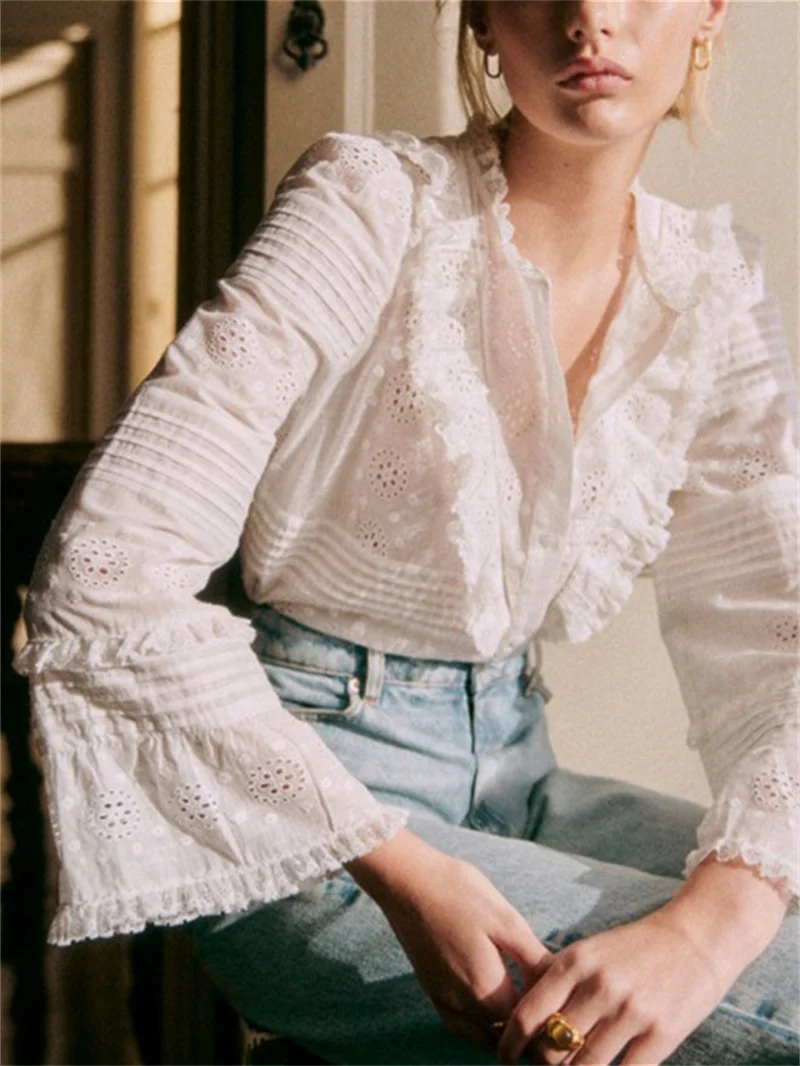 

Женская однобортная рубашка с круглым вырезом и расклешенными рукавами, белая блузка с вышивкой и оборками, весна-лето 2024