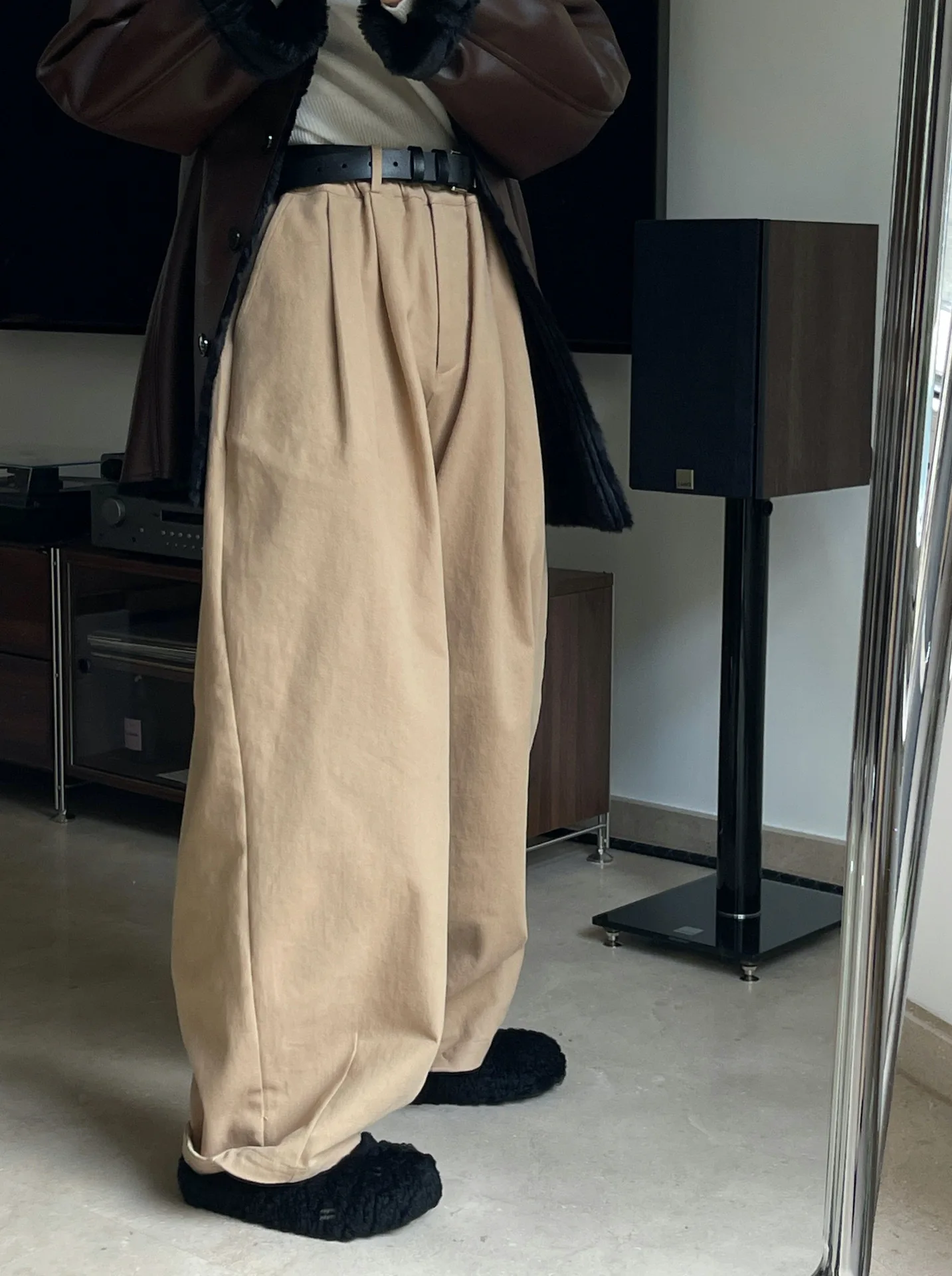 Women's casual solid color high waist loose wide leg pants in autumn and  winter