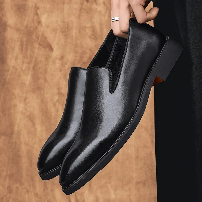 Classic Red Sole Men's Casual Loafers Driving Shoes Moccasin Fashion Male Flats Breathable Men Lazy Leather Shoes Wedding