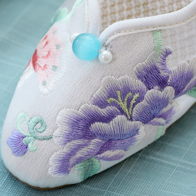 2023 Spring Autumn New Fashion Mesh Shoes Women's Ethnic Style Low Heel Embroidery Shoes Soft Bottom Cheongsam Single Shoes