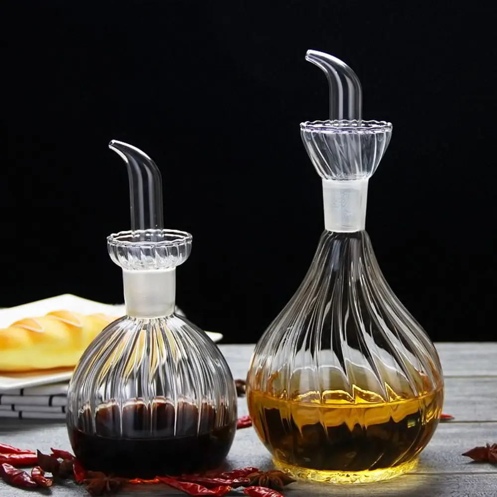 

Glass Oil Dispenser Non-drip Pouring Spout 500/900ml Vinegar Bottle Cruet Pourer BBQ