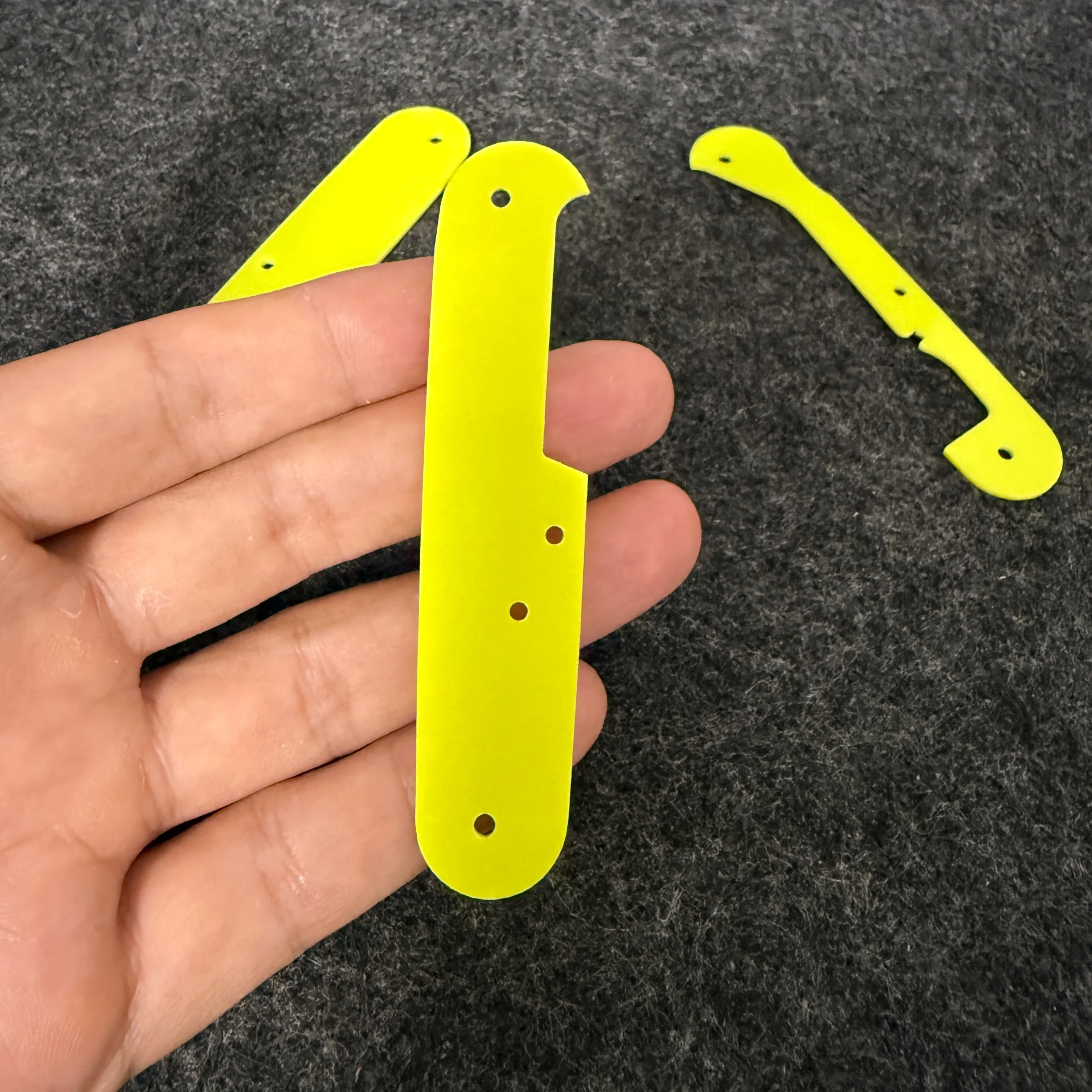 Fluorescent Yellow Color Plate Liner With Non-conductive and