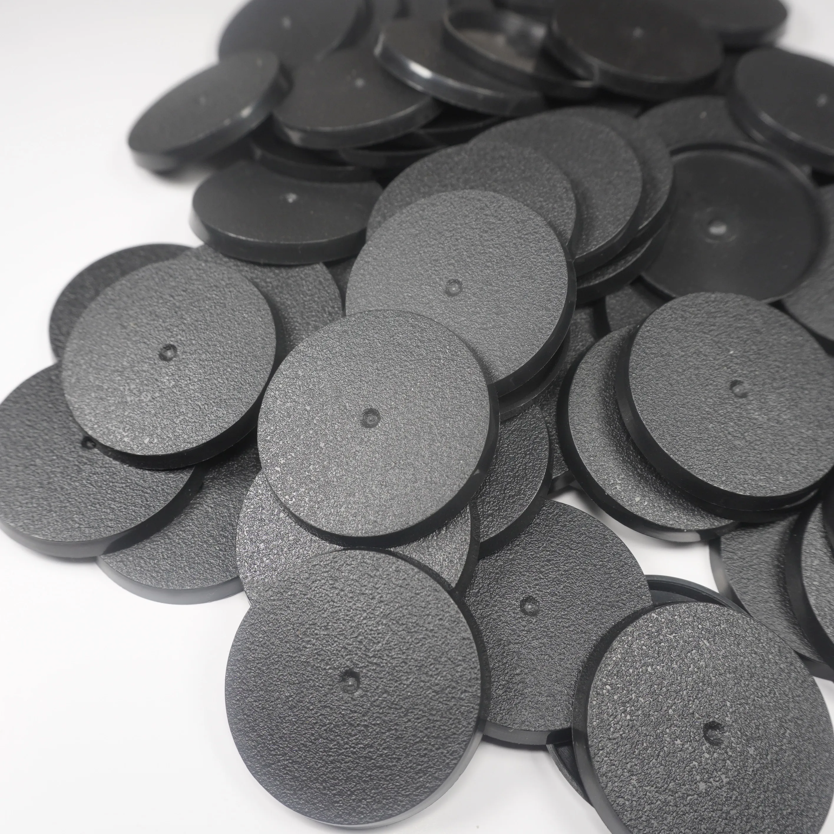 Gaming Miniatures Plastic Round Bases for Wargames 40mm