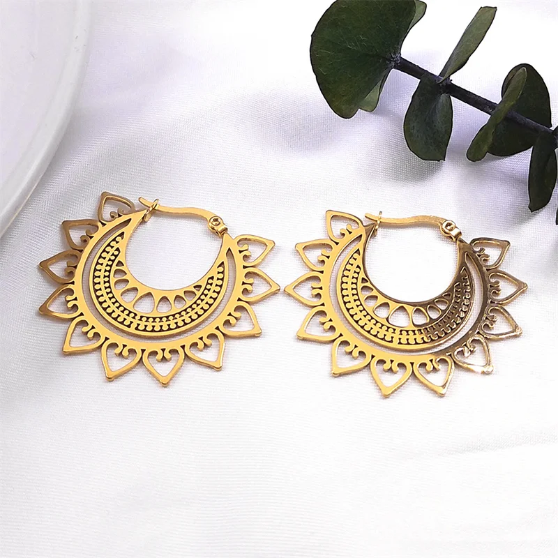 Dreamtimes Orecchini Lotus da donna Orecchini pendenti a forma di fiore di loto in acciaio inossidabile Gioielli per lo yoga (Argento