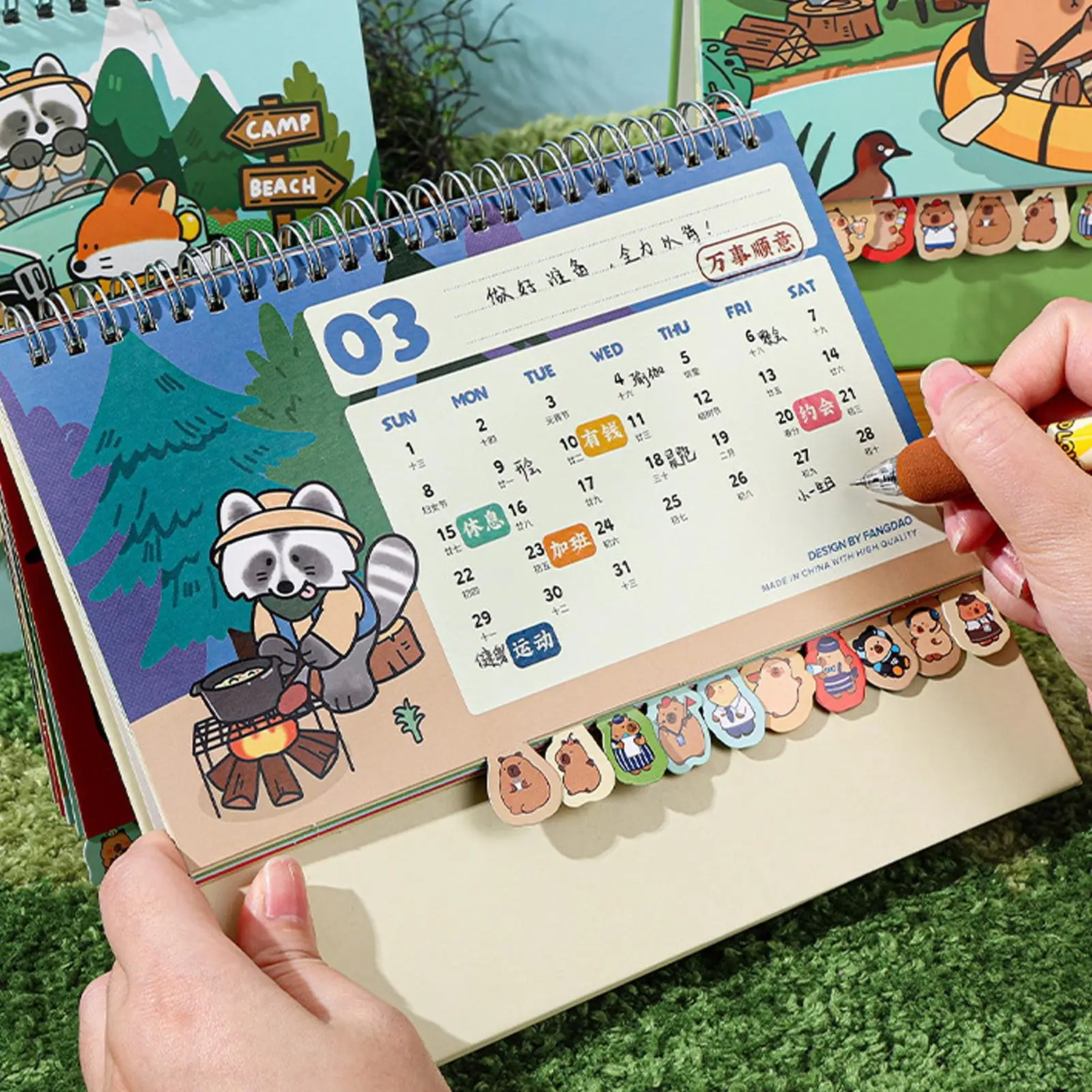 2026 Capybara Desktop Calendar Cute Animal Standing Desk Planner 12-Month Table Calendar for Office, School, Home Kitchen Decor