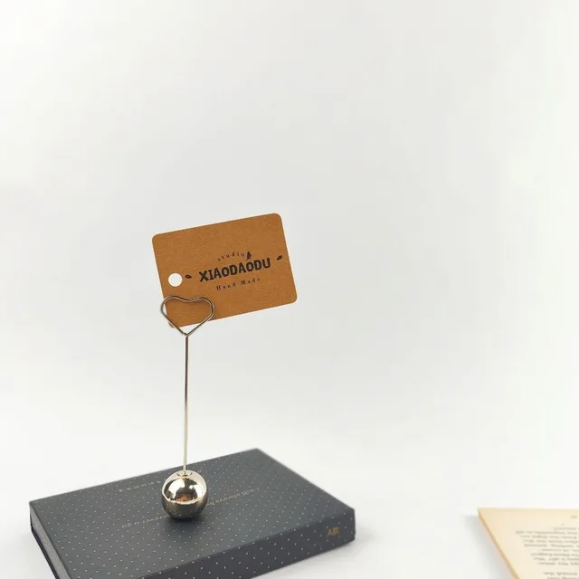 2pcs Mini Memo Clip Holder Heart Shaped Vertical Design Photo Clip Stand Metal Ball Base Rustproof Note Stand Wedding Table 3