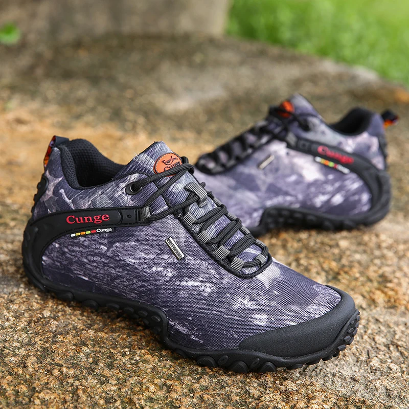 

2023 Men's Tactical Shoes Low Top Hiking Durable Waterproof and Anti slip Outdoor Mountaineering Shoes Military Tactical Low Top