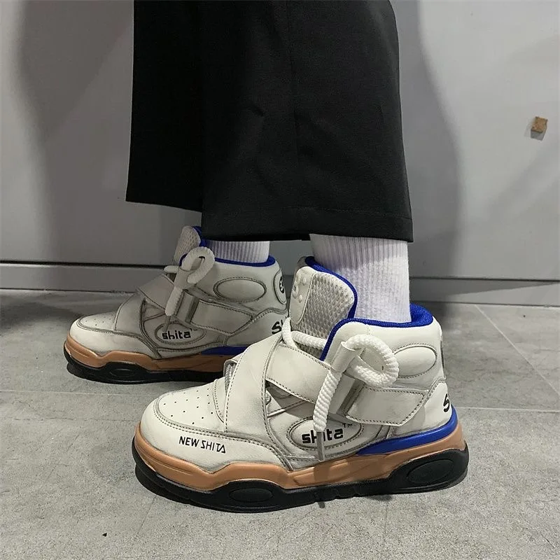 Рисунок 6 - Кроссовки мужские высокие