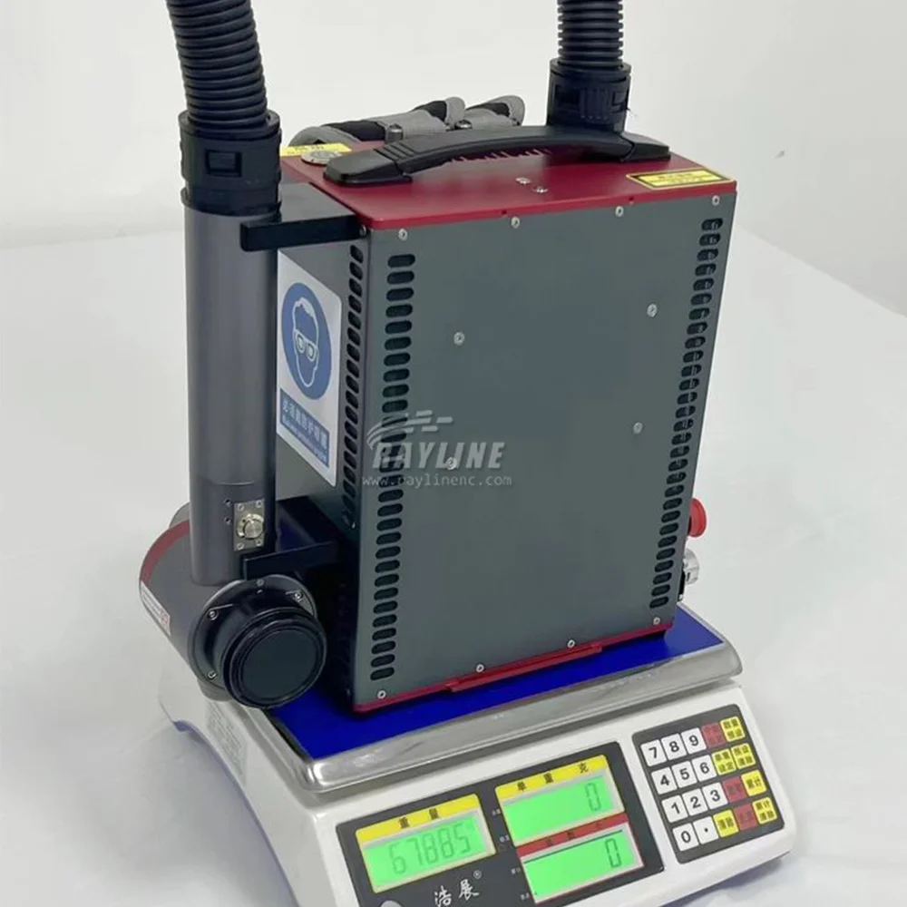 Portable Backpack Pulsed Fiber Laser Cleaning Machine 50W 100W 200W Mopa Laser Cleaner for Metal Rust Oil Paint Removal 4