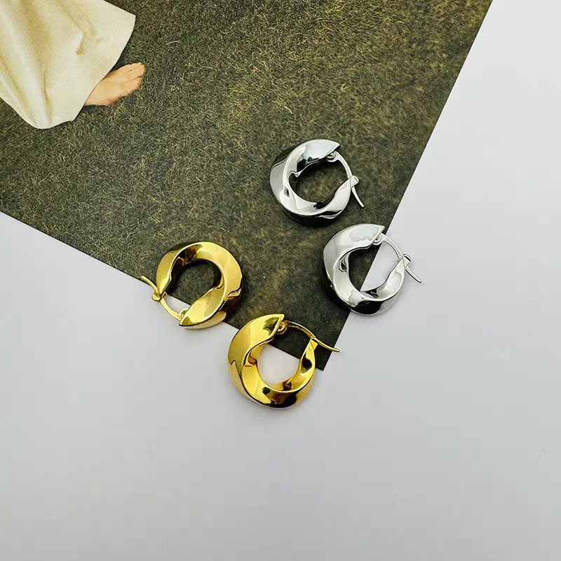 

Brass With 18K Small Size Twist Hoop Earring Women Jewelry Punk Designer Runway Rare Simply Gown Boho Japan Korean