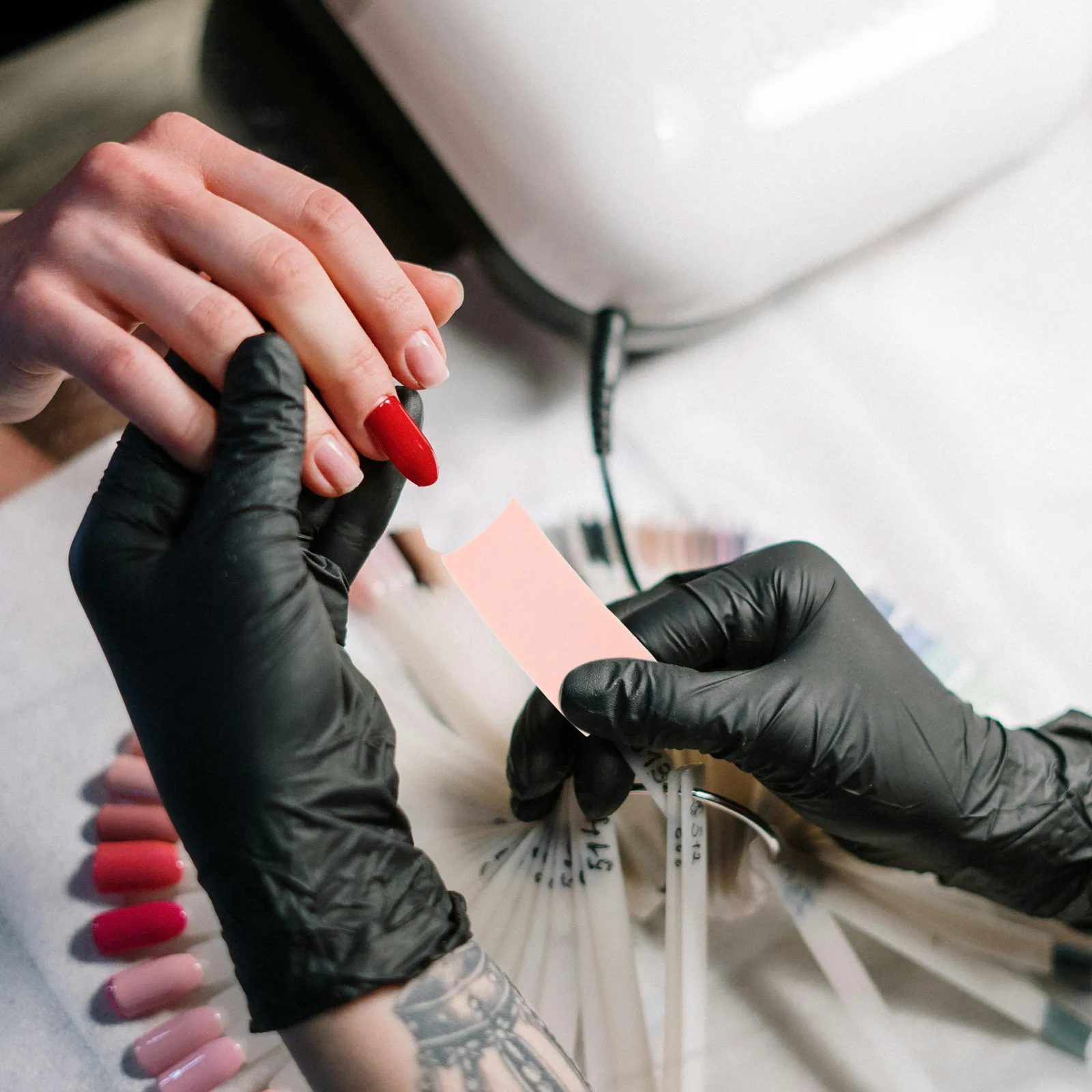 8Pcs 그라디언트 네일 아트 스폰지 DIY 네일 그라디언트 디자인 메이크업 애플리케이터 매니큐어를위한 부드러운 탄성 매니큐어 스폰지