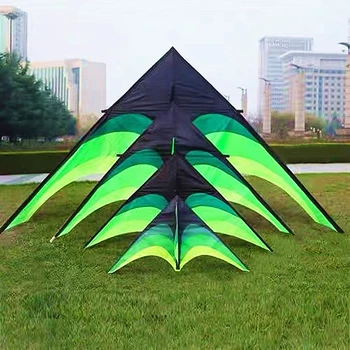 Giant delta kites 1