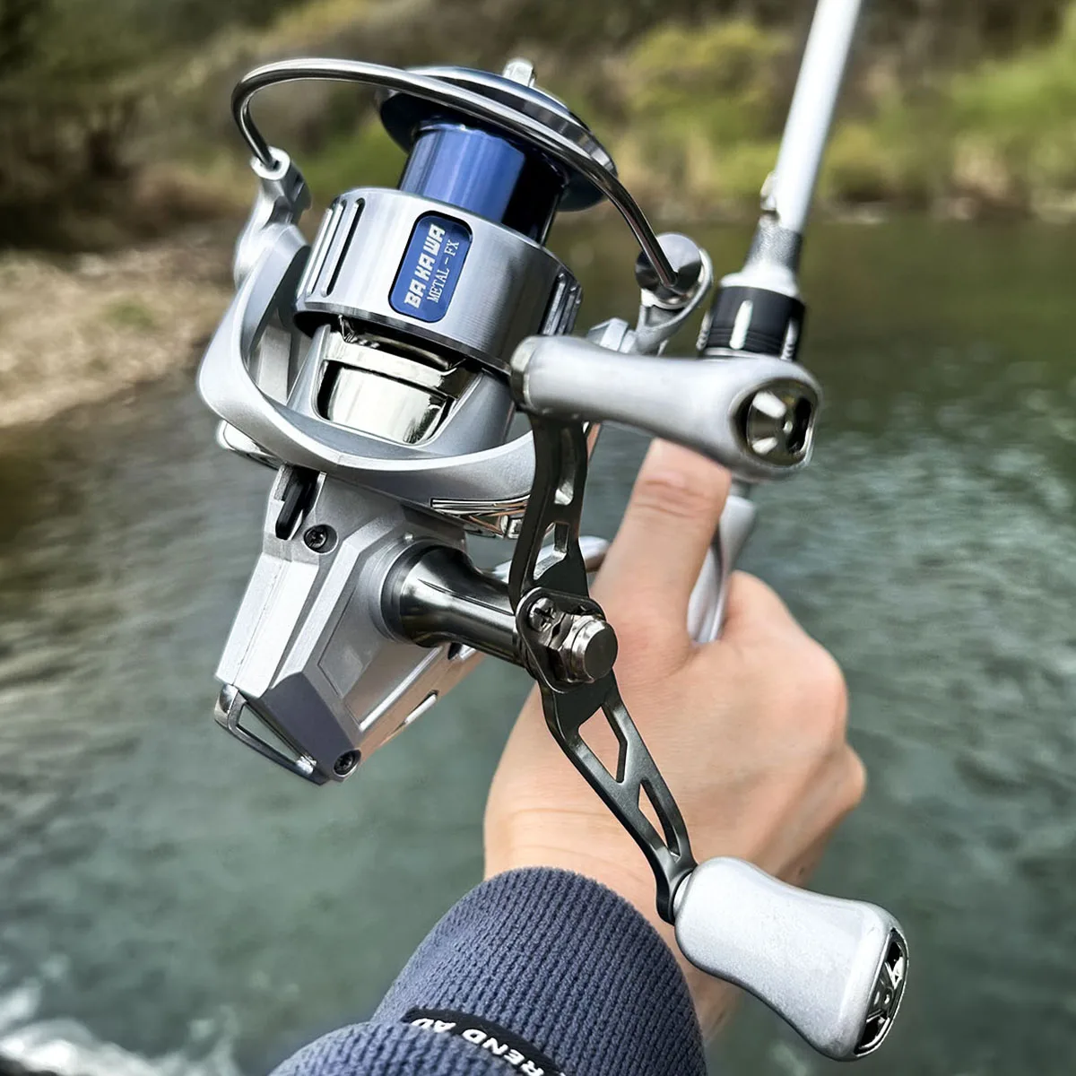 

Seawater Spinning Fishing Reel All Metal Rocker Arm/Line Cup/Foot Waterproof Designs Stainless Steel Bearings Antirust Wheel 5.2