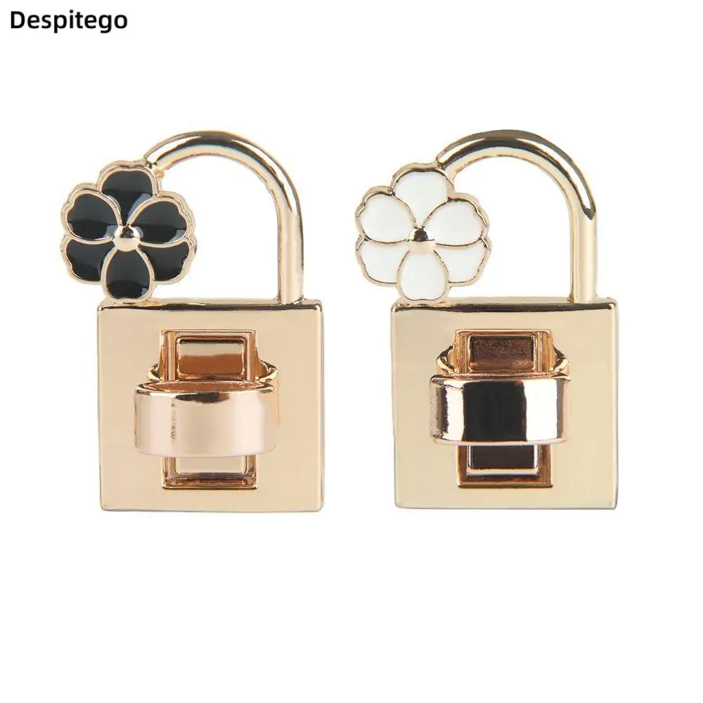 Модная металлическая застежка с цветком